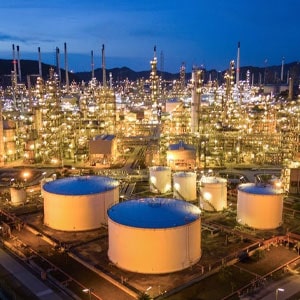 The-Future-of-Crude-Oil-Exports-with-the-Emergence-of-Advanced-Refining-Technologies-min